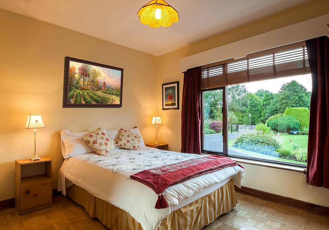Crossriver Bed And Breakfast Oughterard Extérieur photo